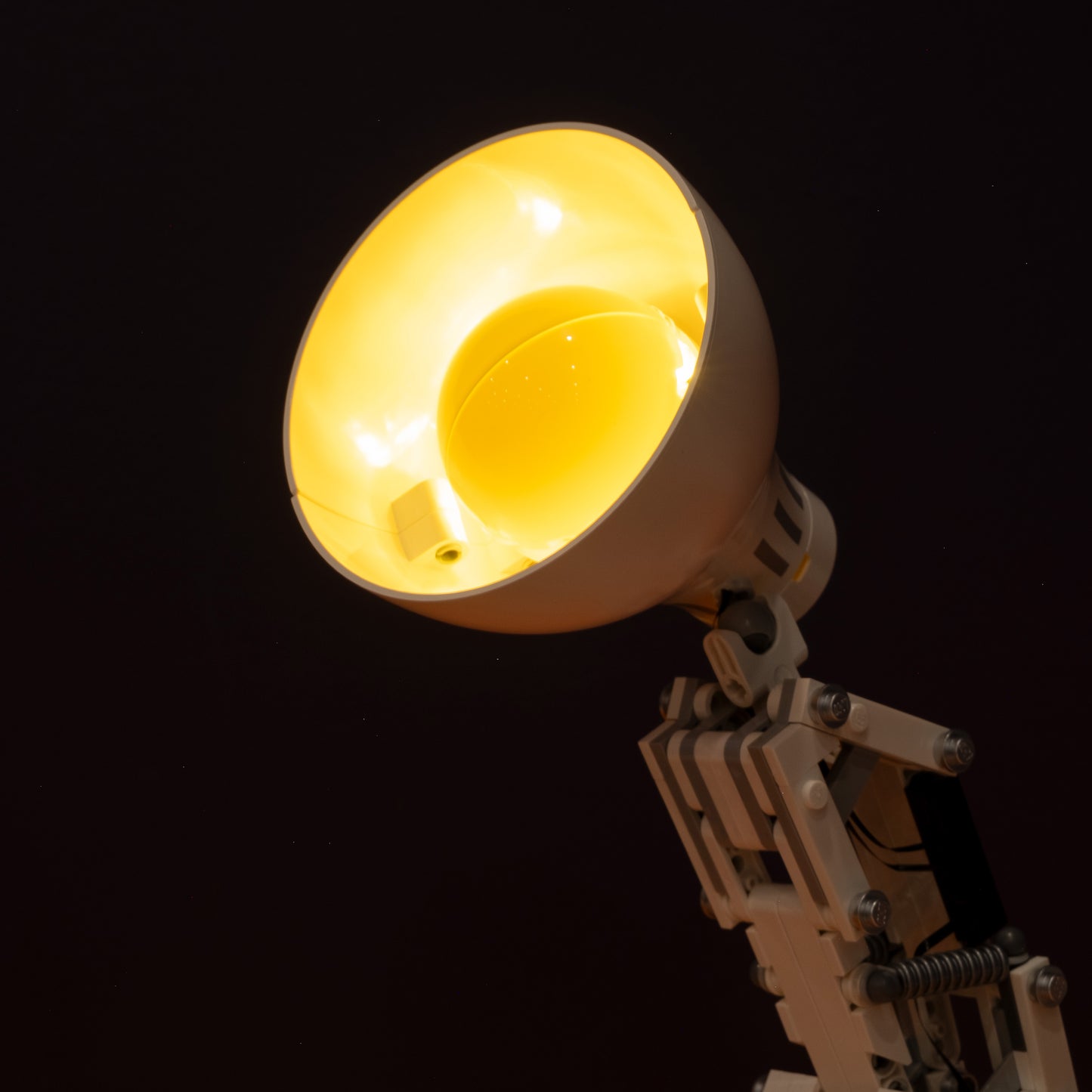 LEGO® Disney™ Pixar Luxo Jr. #21357 DIY Light Bundle