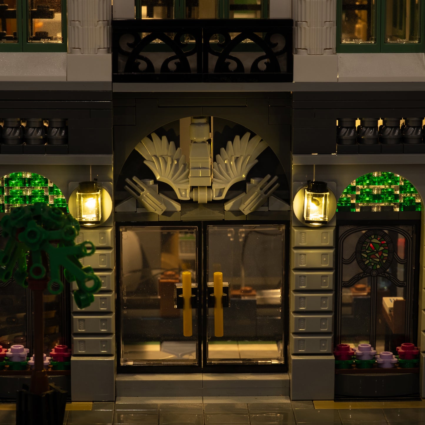 LEGO® Brick Bank #10251 DIY Light Bundle