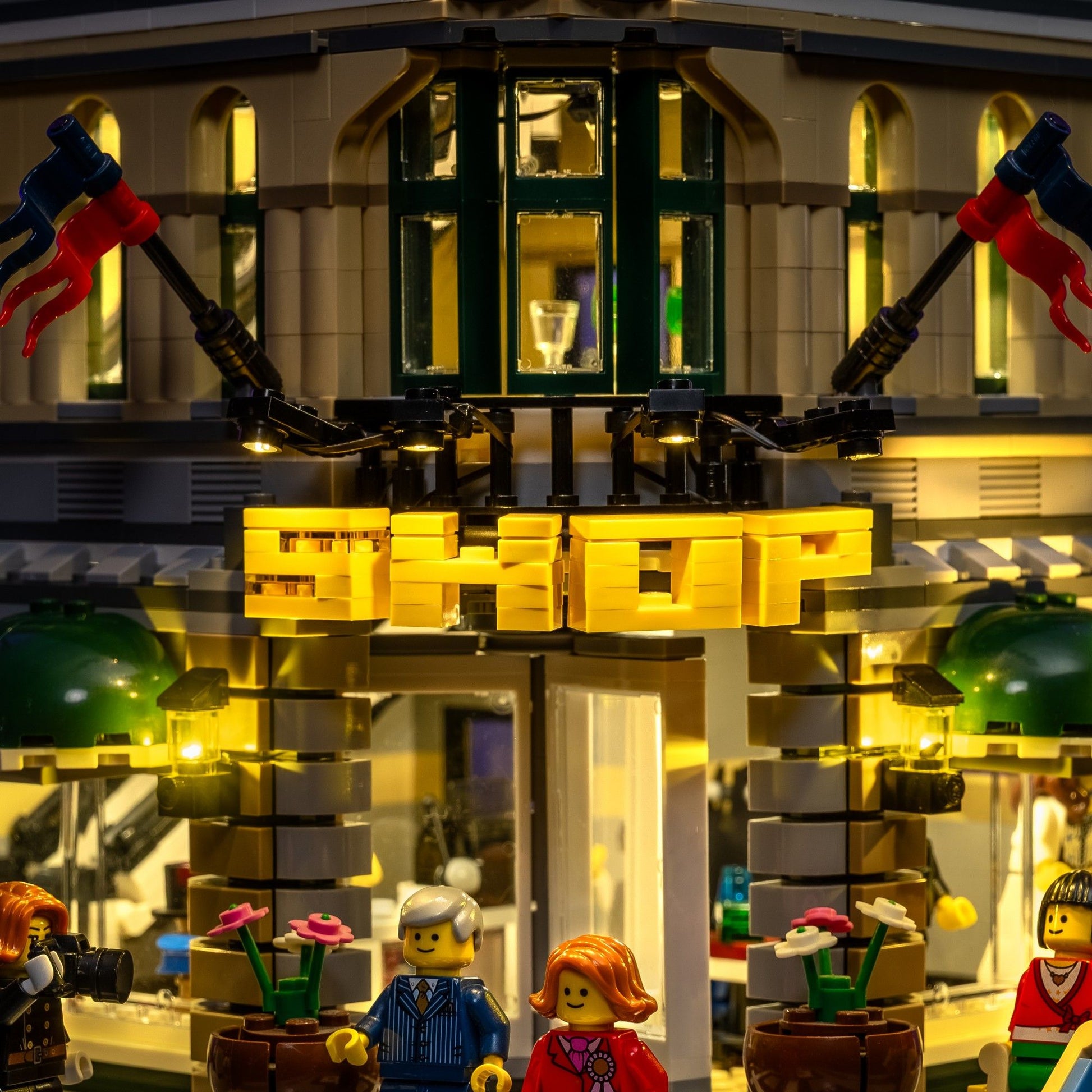 Light Kit for LEGO® Grand Emporium #10211 – Light My Bricks EU