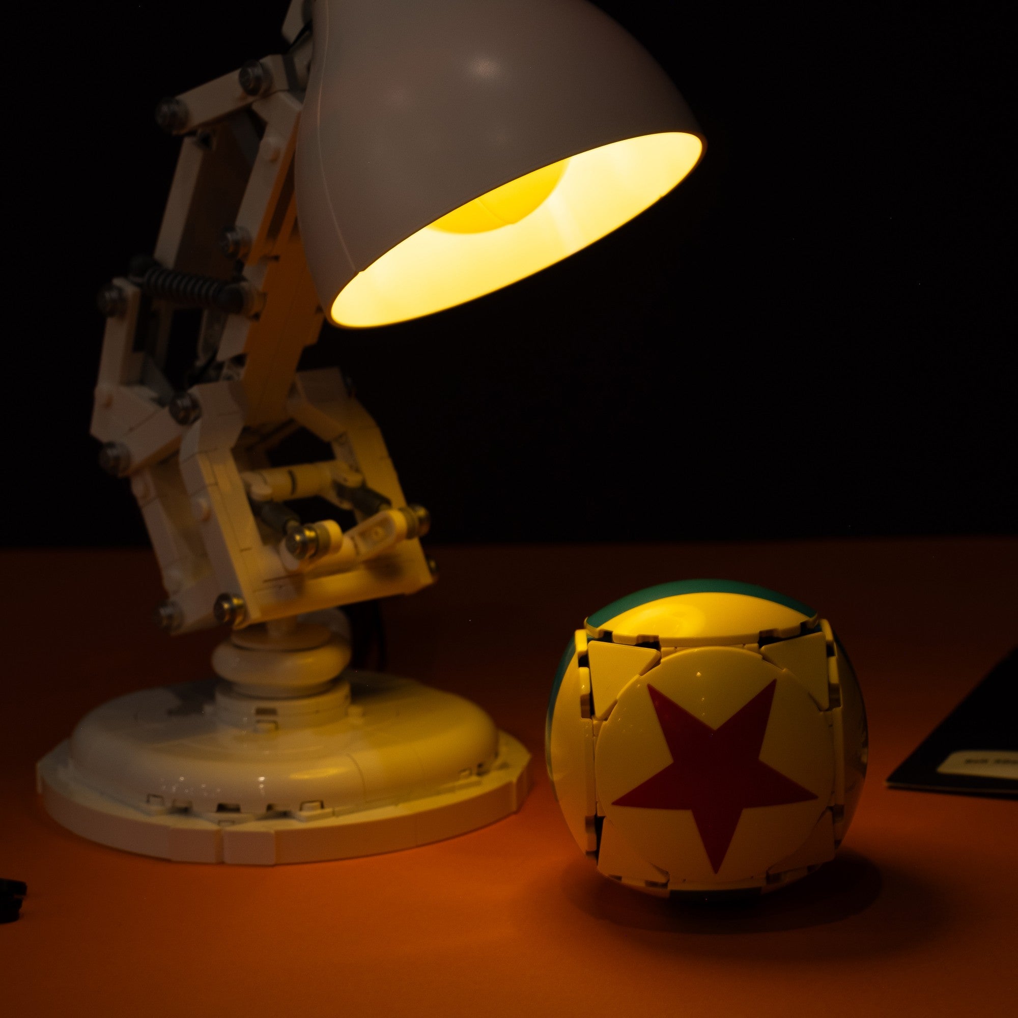 LEGO® Disney™ Pixar Luxo Jr. #21357 DIY Light Bundle – Light My